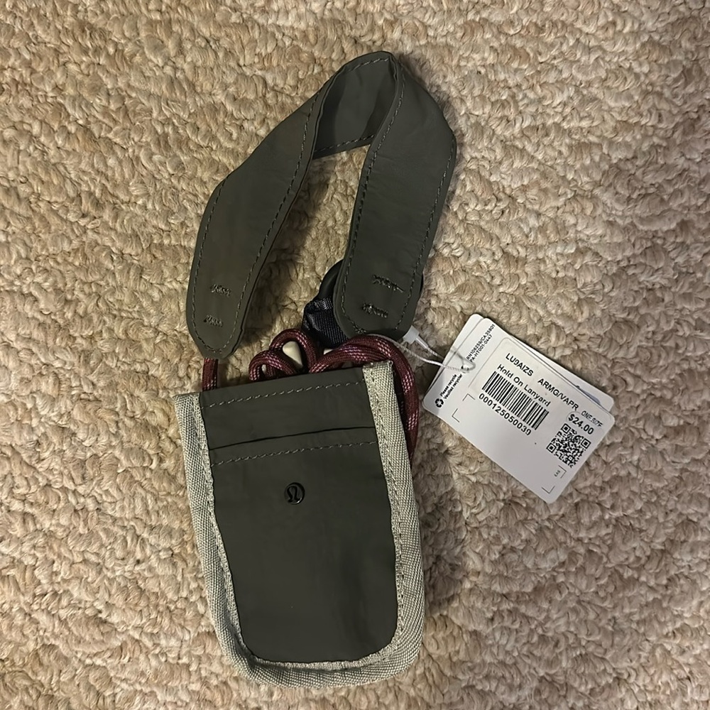 NWT Lululemon Hold On Lanyard